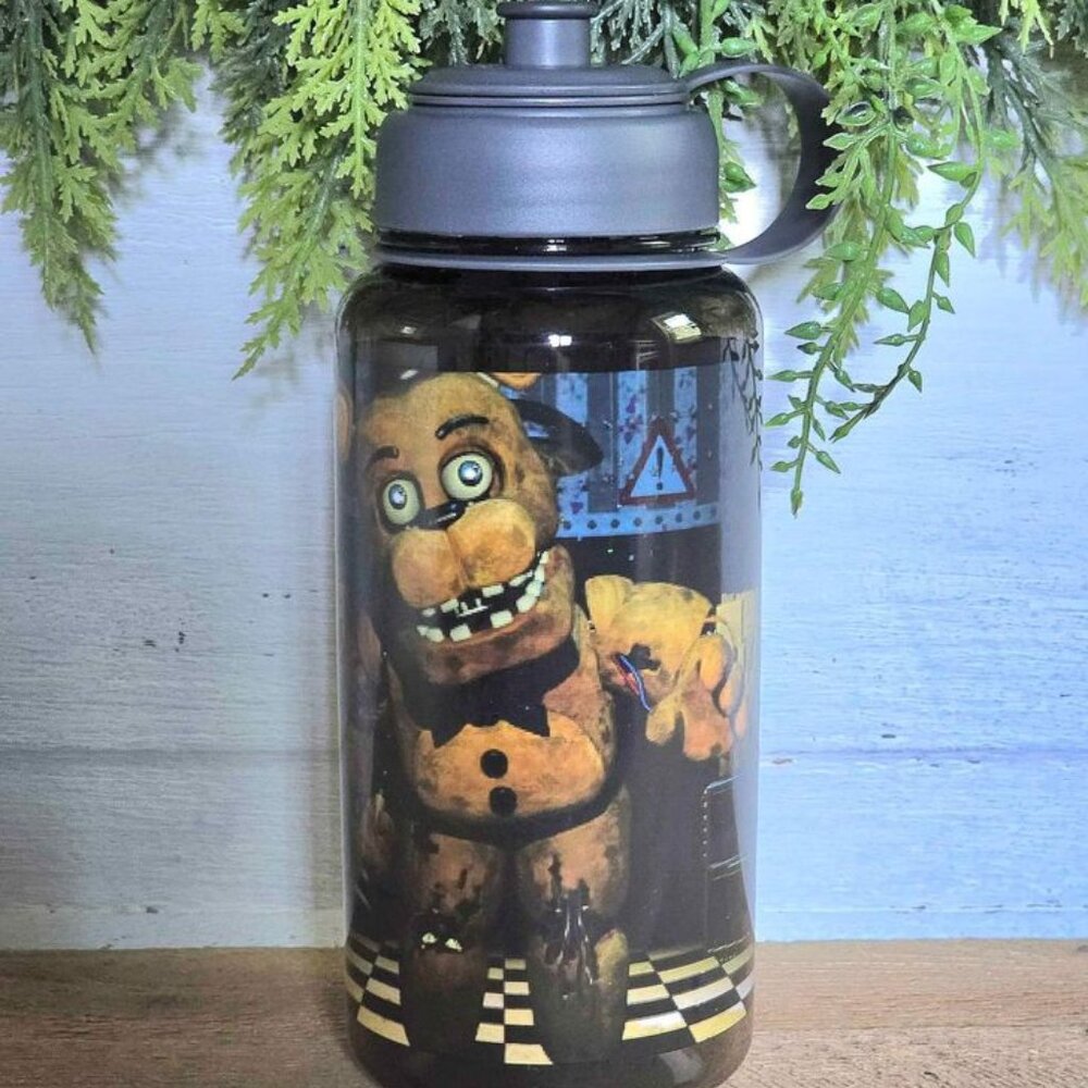 New Bioworld Five Nights at Freddy's 30 OZ Water Bottle